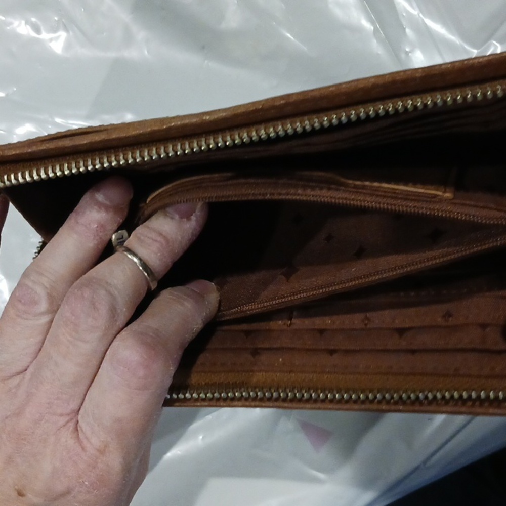 Wallet - Picture 6 of 7